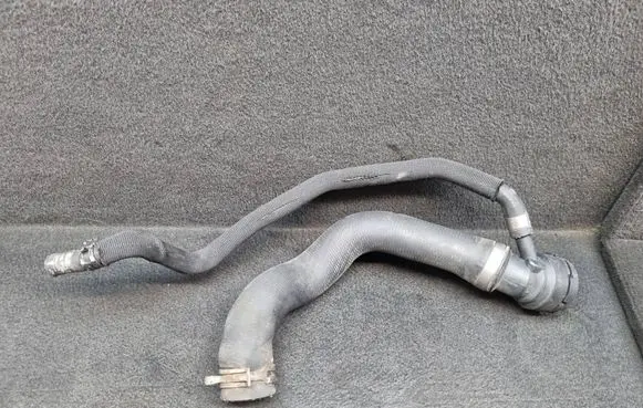 Audi A4 S4 B6 8E 8H Engine coolant pipe/hose 8E0121101K