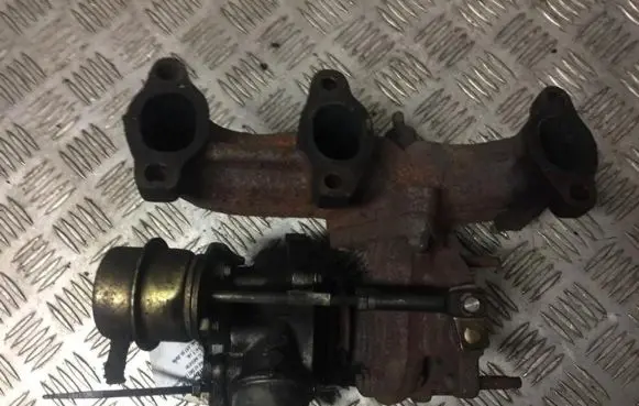 Audi A2 Turbo 045145701