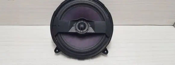 Audi A3 S3 8L Front door speaker
