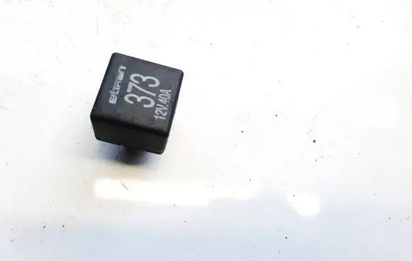 Volkswagen PASSAT B5.5 Other relay 8D0951253A 373