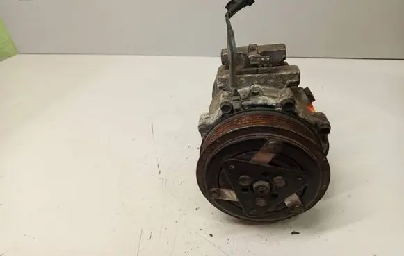 Volvo V50 Air conditioning (A/C) compressor (pump) 3051608524 3M5H19D629HD