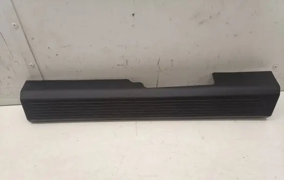 Nissan Qashqai J12 Front sill trim cover 769B56UM0A