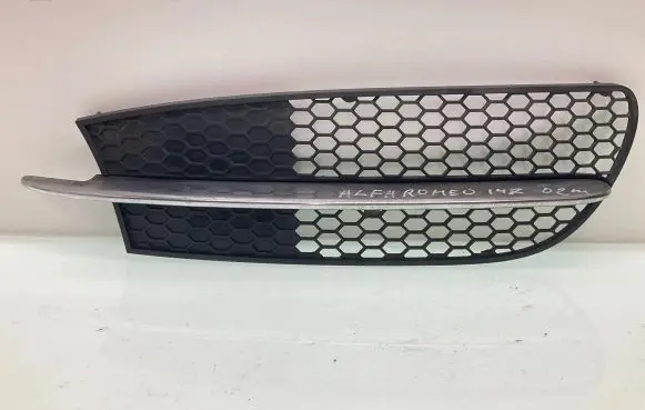 Alfa Romeo 156 Front grill 46776670