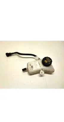 Brake fluid reservoir