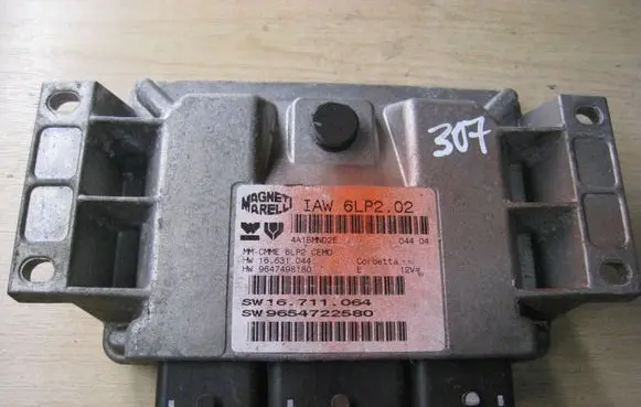 Citroen C4 I Engine control unit/module 9654722580