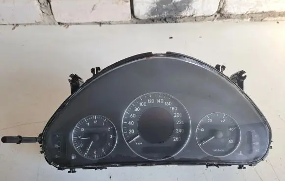 Mercedes-Benz E W211 Speedometer (instrument cluster) A2115403447 88311391