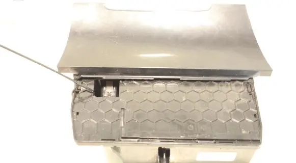Volkswagen Golf VII 12 V Socket (front) 