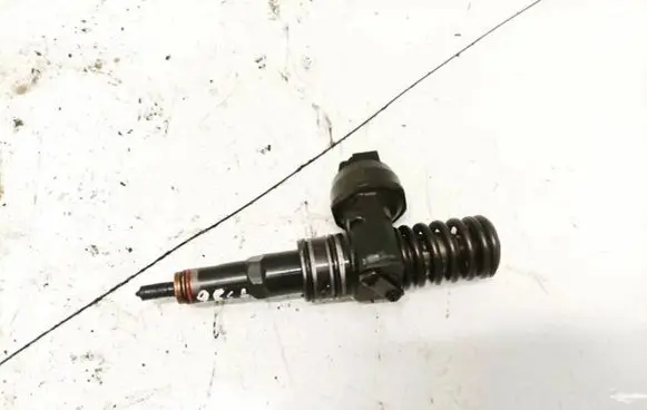 Skoda Octavia Mk2 (1Z) Fuel injector 0414720215