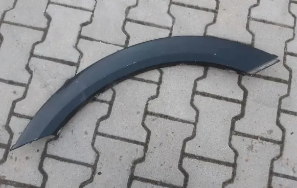 Mitsubishi Pajero Front arch trim 8478741