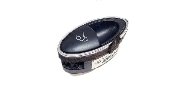 Mercedes-Benz CLS AMG C219 Tailgate opening switch A2118211151