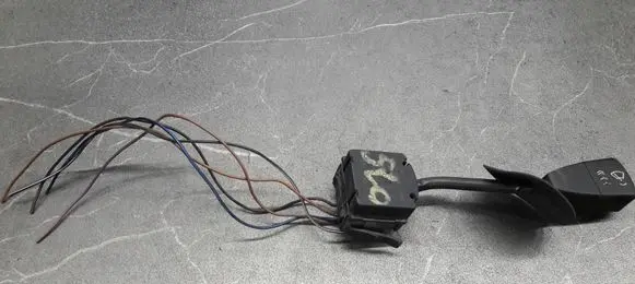 BMW 5 E34 Fog light switch 1390986