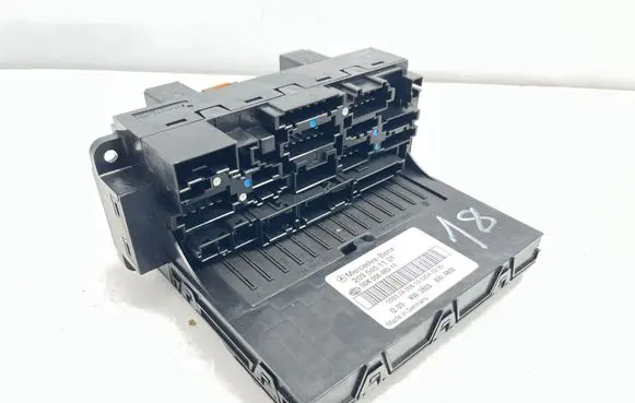 Mercedes-Benz CLK A209 C209 Fuse module 2095451101 5DK00848511