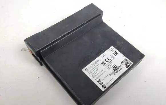 Peugeot 208 Light module LCM 9850435680