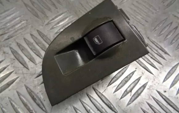 Audi A4 S4 B6 8E 8H Quarter vent window switch 4B0959855A