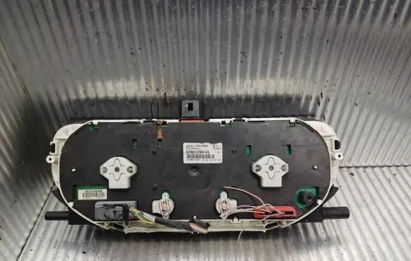 Renault Laguna II Speedometer (instrument cluster) 8200328449 501018860086