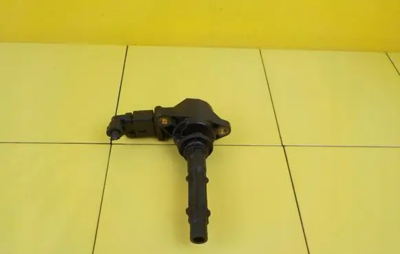 Mercedes-Benz CLK A209 C209 High voltage ignition coil A0001502780 2HTR39