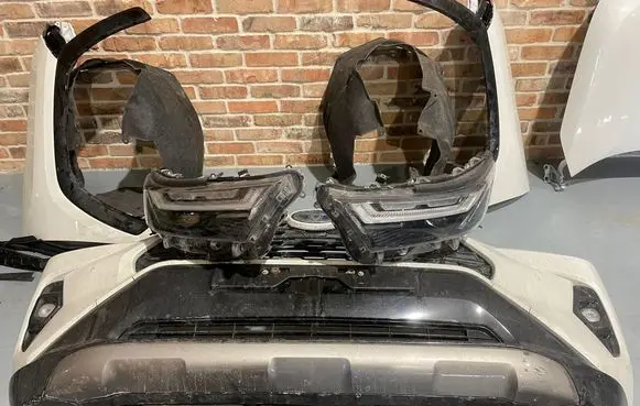 Toyota RAV 4 (XA50) Front piece kit 