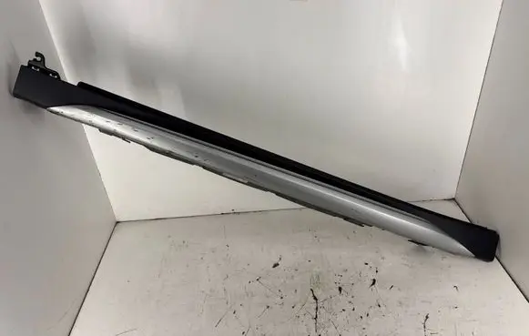BMW X1 F48 F49 Sill 7332327 68412131 51777332327