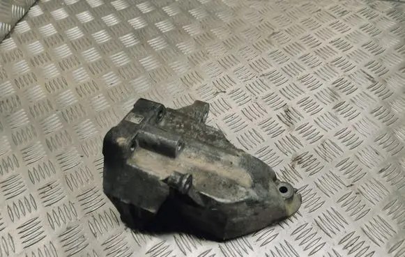 Mercedes-Benz E W212 Engine mounting bracket A6512230004