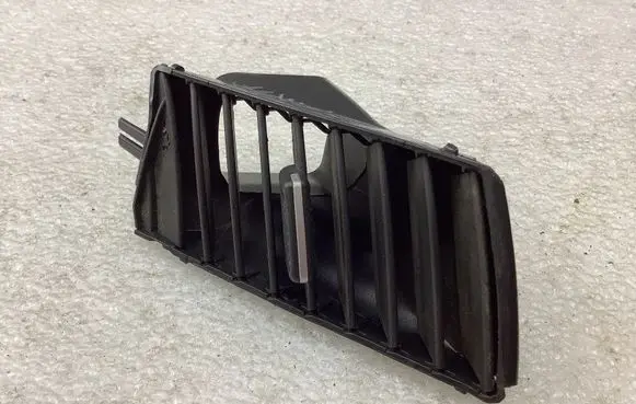 Opel Zafira B Dash center air vent grill 13145264 1000508