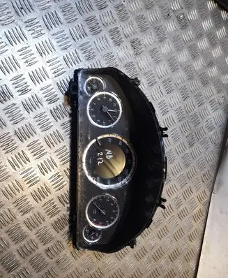 Mercedes-Benz E W212 Speedometer (instrument cluster) A2129001110