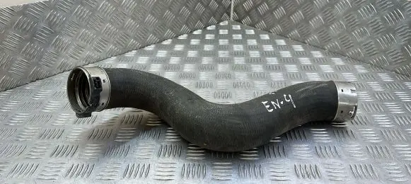 BMW 1 F20 F21 Intercooler hose/pipe 13718513849