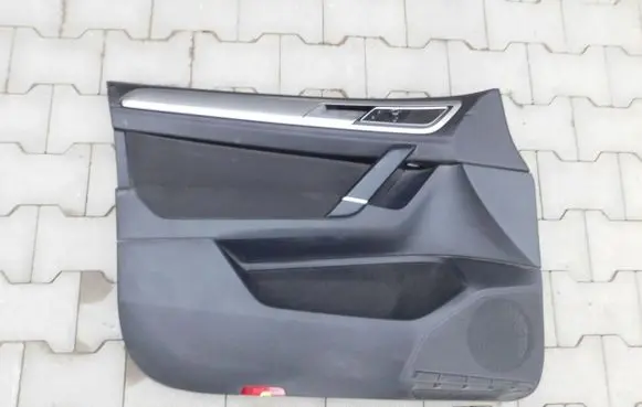 Volkswagen Golf VII Front door card panel trim