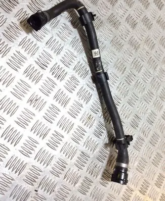 BMW 4 F32 F33 Engine coolant pipe/hose 8673993