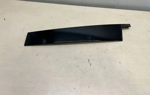 Porsche Cayenne (92A) Front door glass trim molding 7P5853318