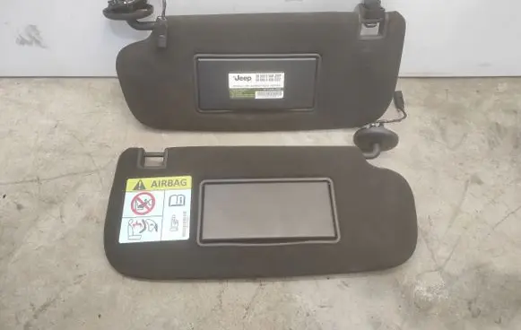Jeep Grand Cherokee (WK) Sun visor P68145040AA