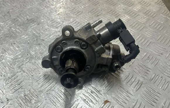 BMW 1 F20 F21 Fuel injection high pressure pump 0445010540 8515058