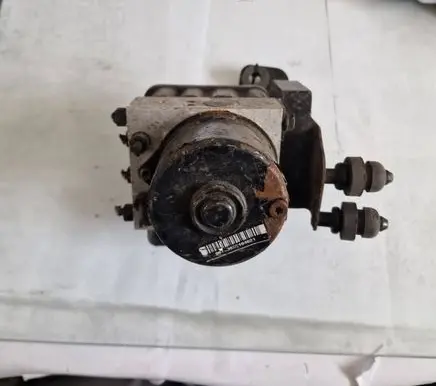 Volkswagen Polo III 6N 6N2 6NF ABS Pump 6Q0907379E