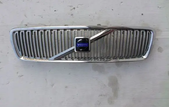 Volvo V70 Front grill
