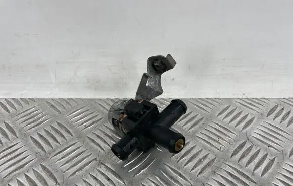 Mercedes-Benz C W205 Coolant heater A0005062864 1147412163 6774801
