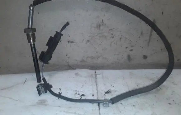 Mercedes-Benz Sprinter W906 Exhaust gas temperature sensor A0009058804