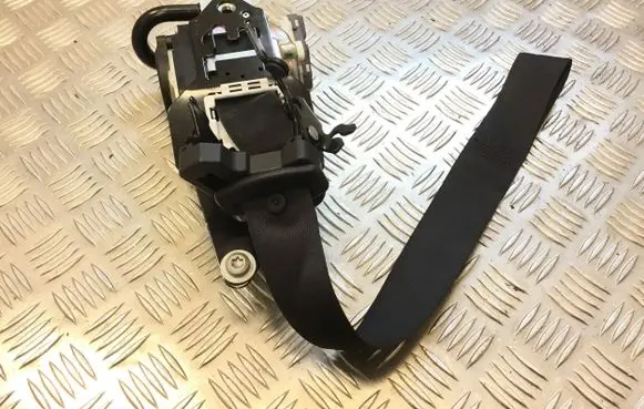 Mercedes-Benz E W238 Front seatbelt A2388602800 634419300A