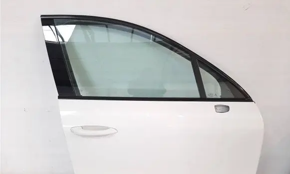 Porsche Macan (95B) Front door