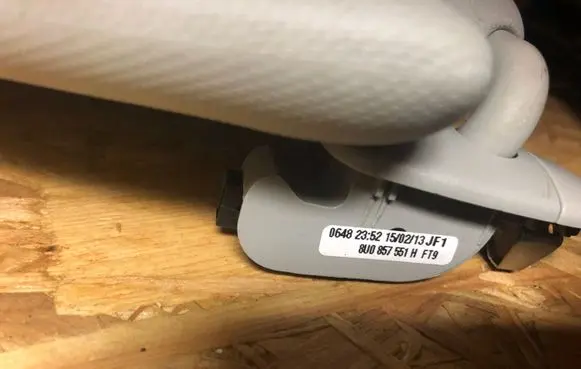 Audi Q3 8U Sun visor 8U0857551H 06482352
