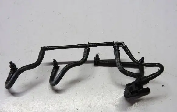 Nissan Note (E11) Fuel line/pipe/hose 8200973738