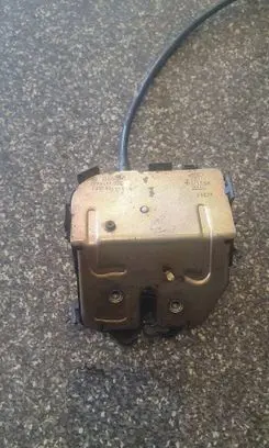 Ford Focus Tailgate/trunk/boot lock/catch/latch 43102 69216 C7G0A