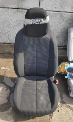 Peugeot 308 Front passenger seat 