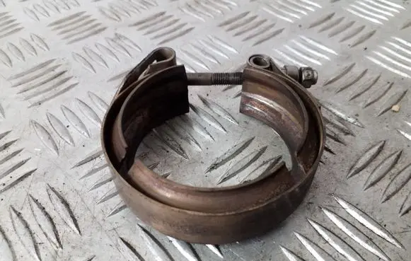 Jeep Cherokee III KJ Muffler pipe connector clamp 52128847AA