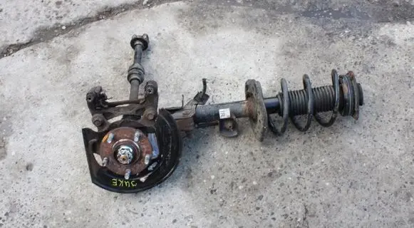 Nissan Juke I F15 Front wheel hub spindle knuckle