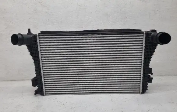 Volkswagen Touran II Intercooler radiator