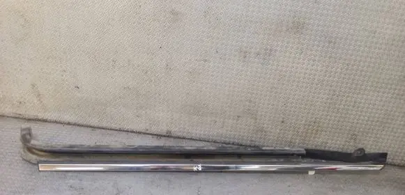 Chrysler Grand Voyager V Sliding door bottom rail