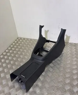 Volkswagen Golf VI Center console 5K0863243C