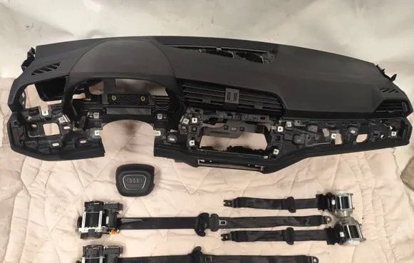 Audi Q3 F3 Dashboard AUDIQ383AKONSOLA