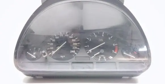 Speedometer (instrument cluster)