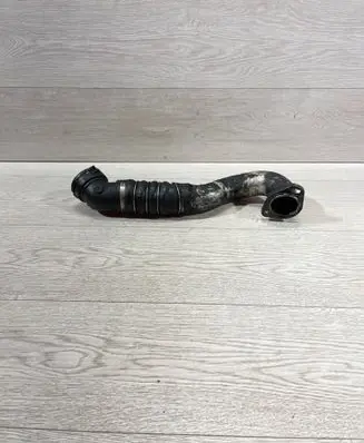 BMW 5 E60 E61 Intercooler hose/pipe 7798438