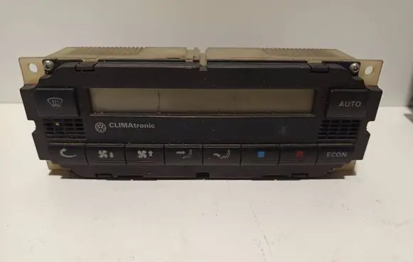 Volkswagen PASSAT B5 Climate control unit 1J1907044 5HB00761700